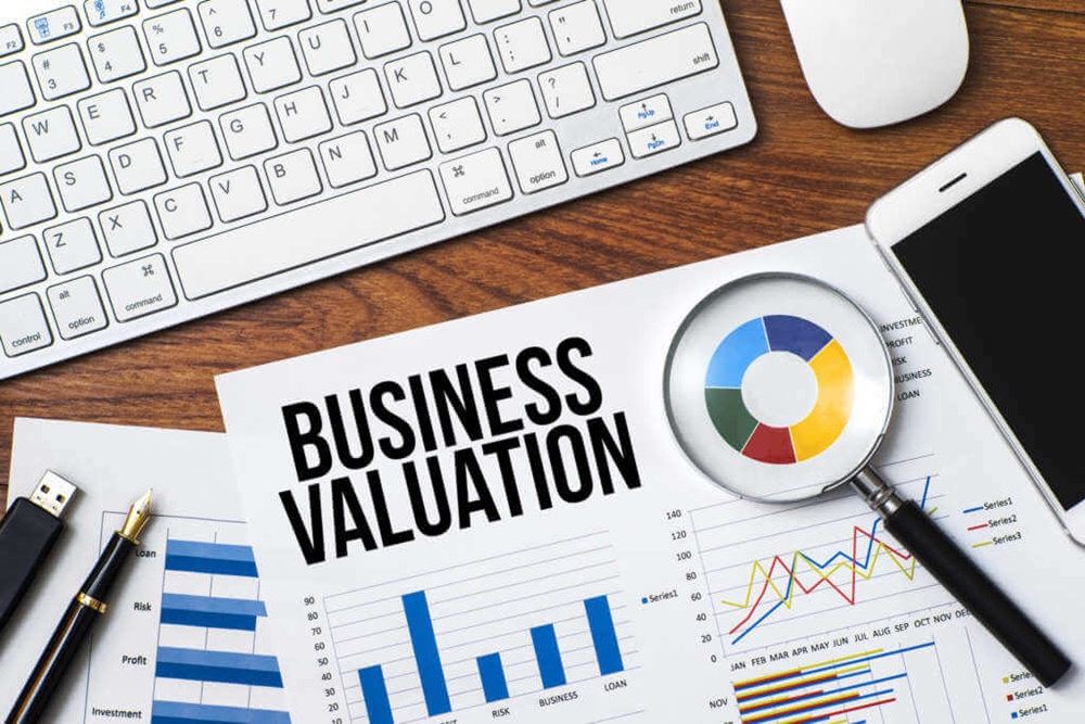 Valuasi Bisnis UMKM: Cara Menghitung Nilai Usaha Secara Riil Sebelum Menjual Saham ke Investor