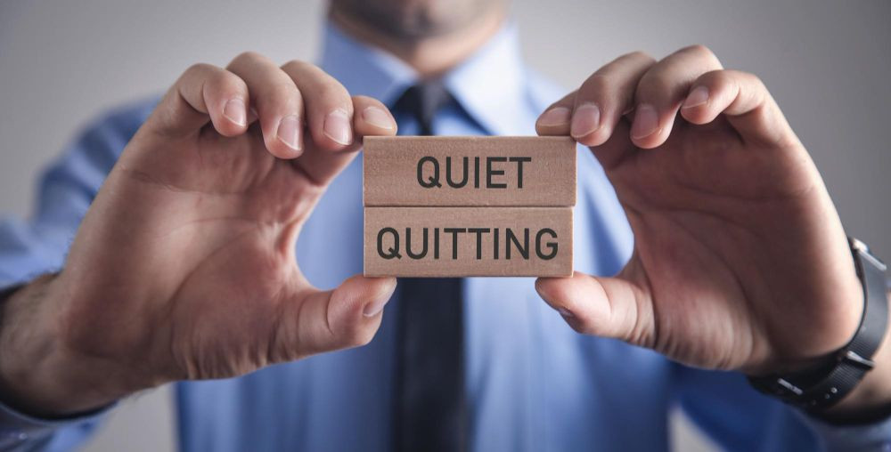 Mengatasi Fenomena “Quiet Quitting” (Bekerja Setengah Hati): Strategi Re-engagement Motivasi Kerja Karyawan UMKM